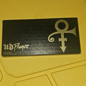 NIB Urban Decay Prince Eyeshadow Palette